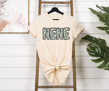 Load image into Gallery viewer, Daisy Name Tee
